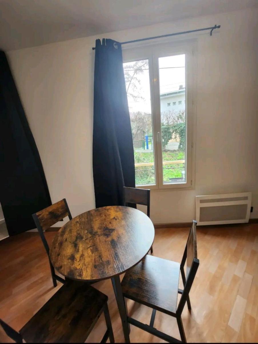 Апартаменты Tres Beau 2 Pieces A 400M De Paris Жантийи Экстерьер фото